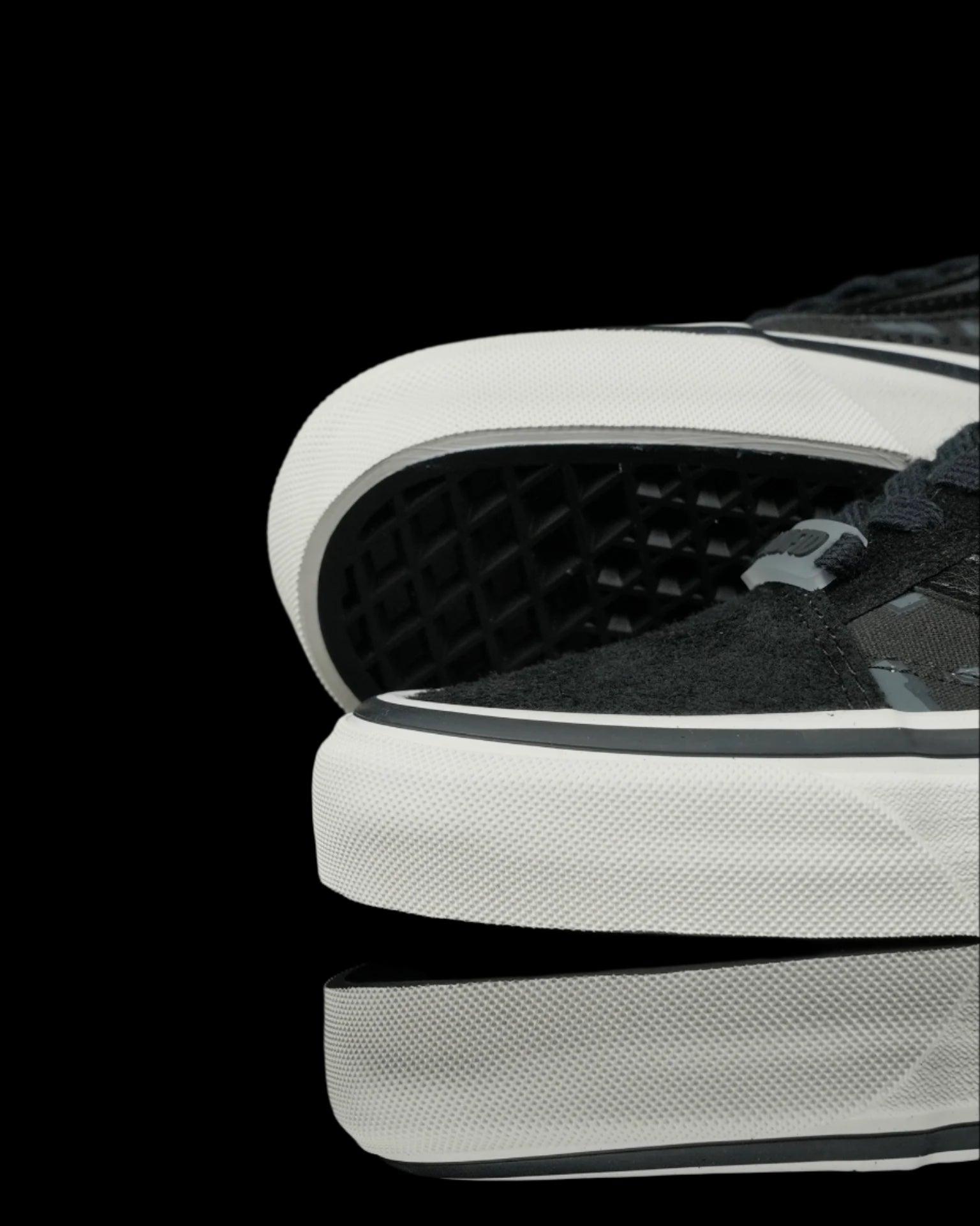 UNDEFEATED X VANS OG OLD SKOOL LX - &