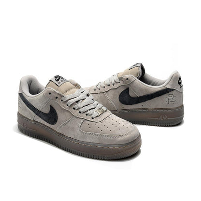 Nike Air Force 1 &