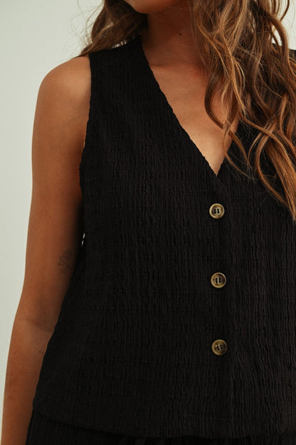 Crinkled Fabric Sleeveless Button Front Top | Black
