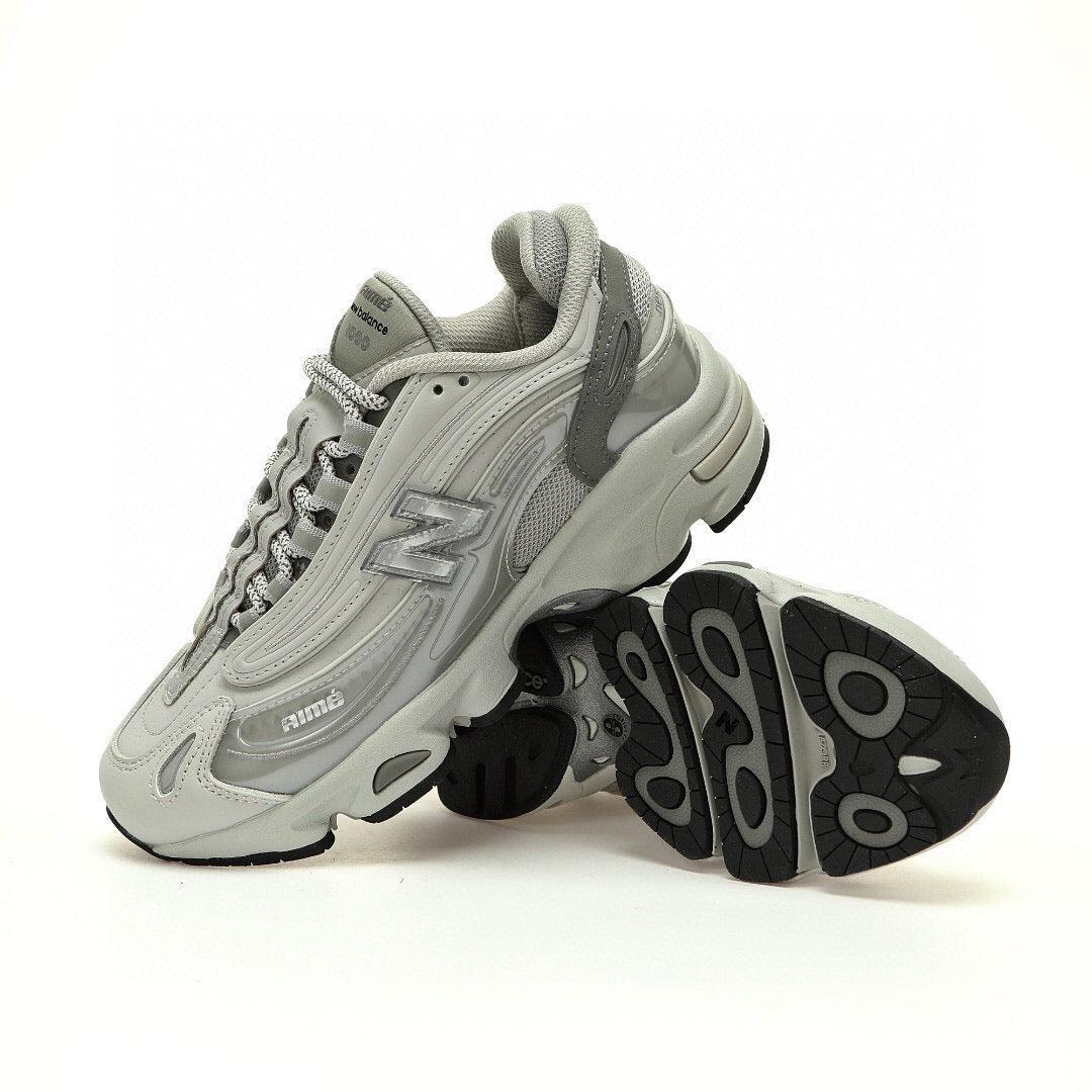 New Balance 1000 &