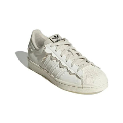 Adidas Superstar &