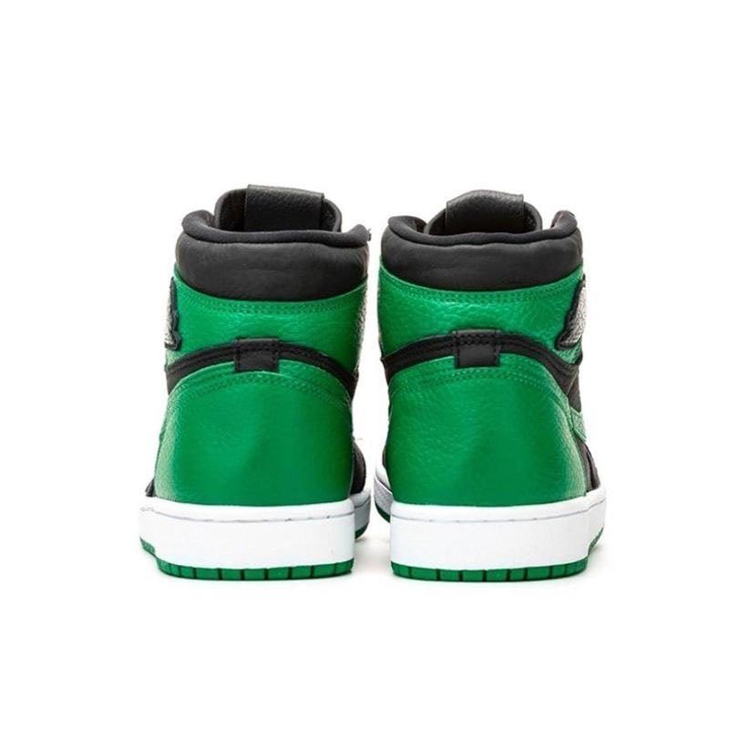 Air Jordan 1 Retro High &