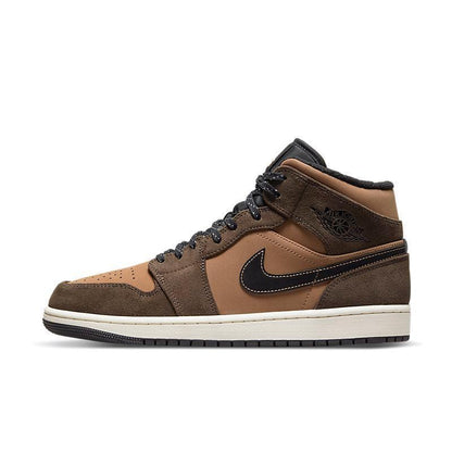 Air Jordan 1 Mid SE &