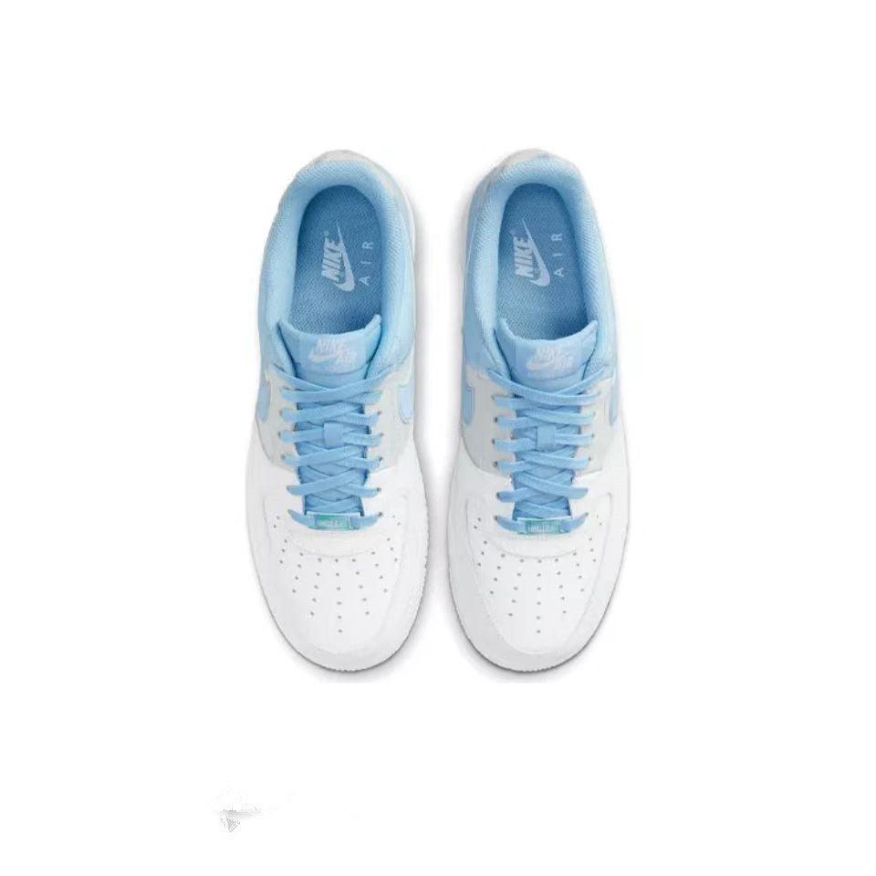 Nike Air Force 1 &