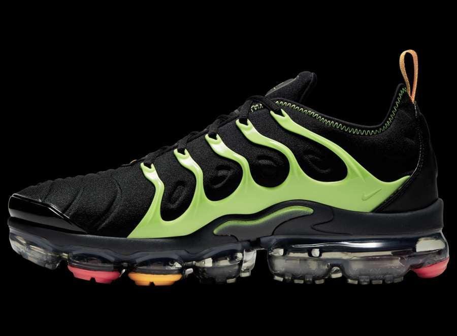 Nike Air VaporMax Plus &