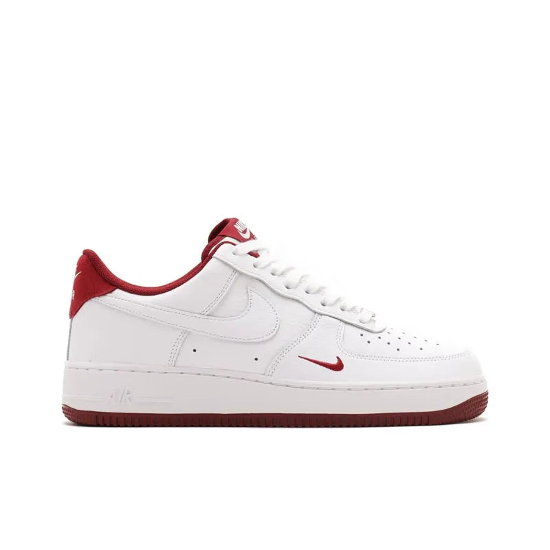 Nike Air Force 1 Low &