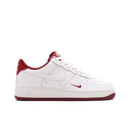 Nike Air Force 1 Low &