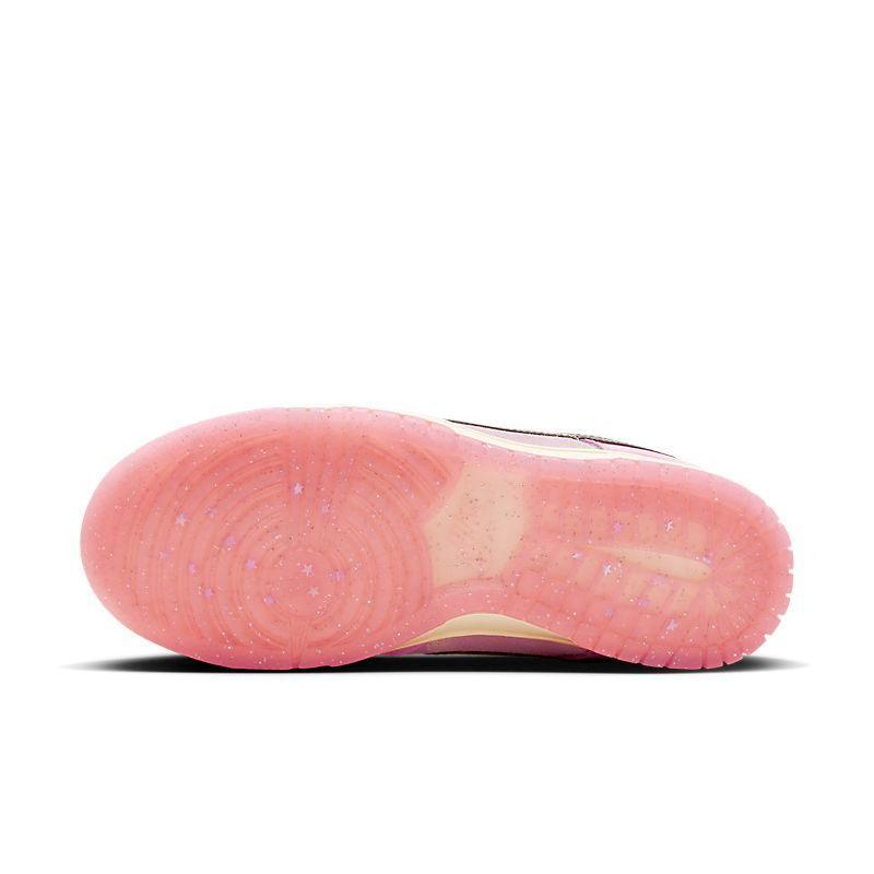 Nike Dunk Low &