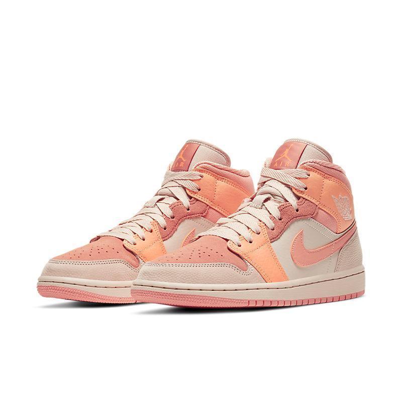 Air Jordan 1 Mid &