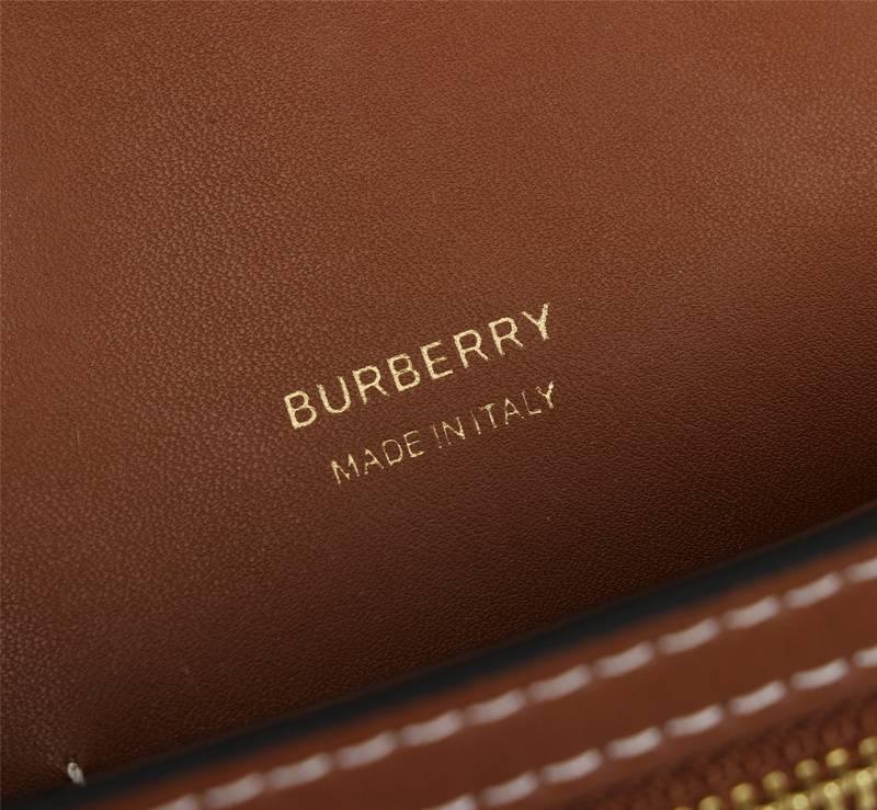 BURBERRY Valencia Tb Leather Crossbody Pouch
