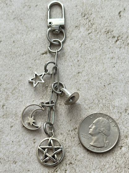 Witchy Bag Charm Keychain – Spooky Accessories for Witches, Goths &amp; Halloween Lovers