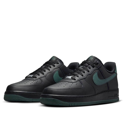 Nike Air Force 1 Low &