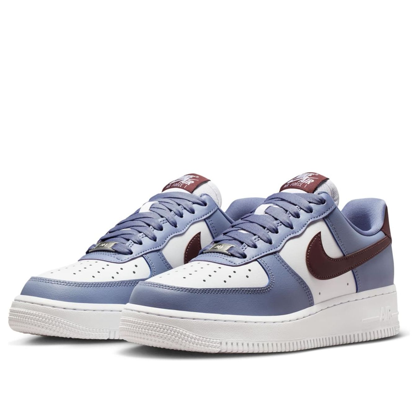 Nike Air Force 1 Low &