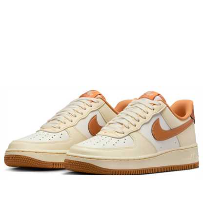 Nike Air Force 1 Low &