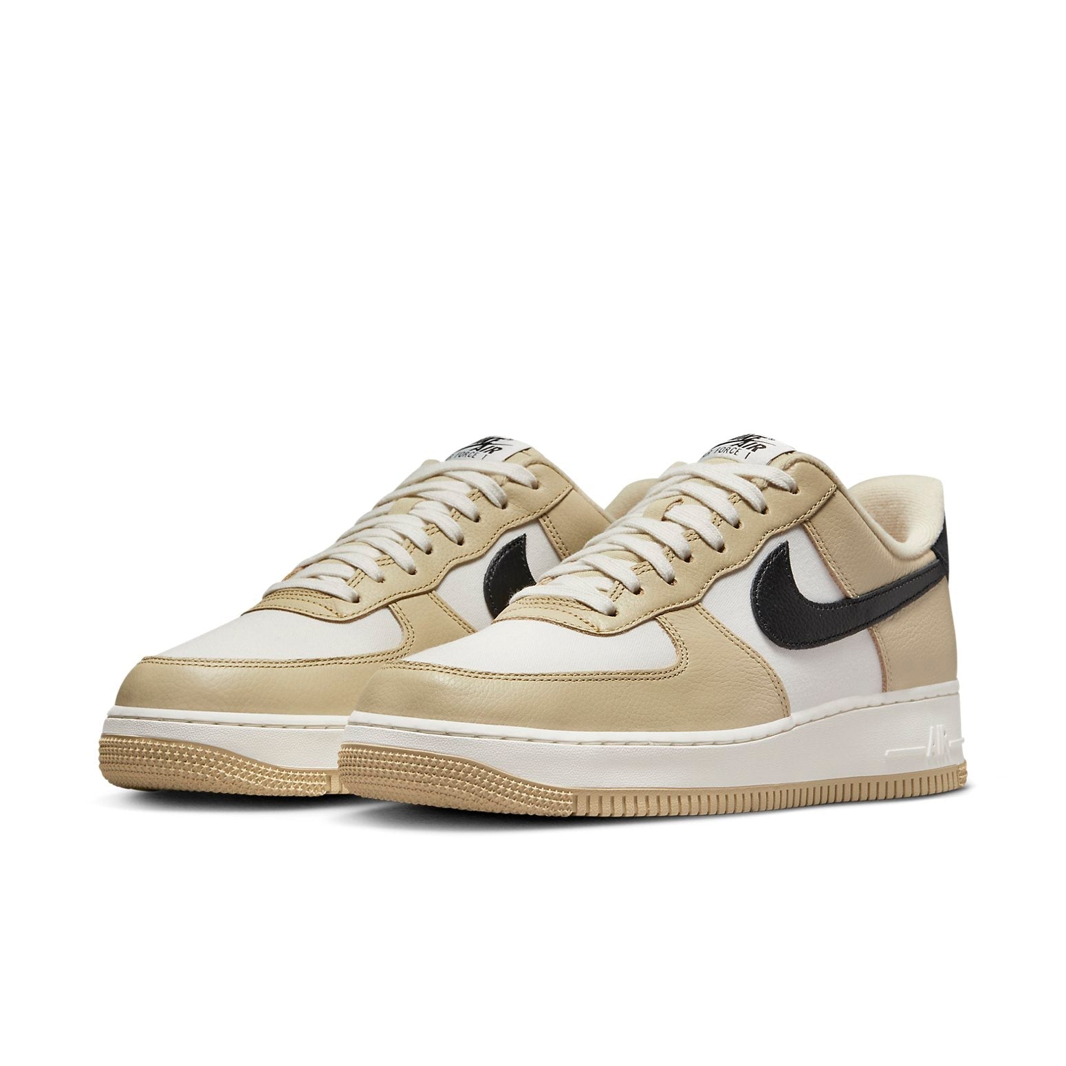 Nike Air Force 1 Low 07 &