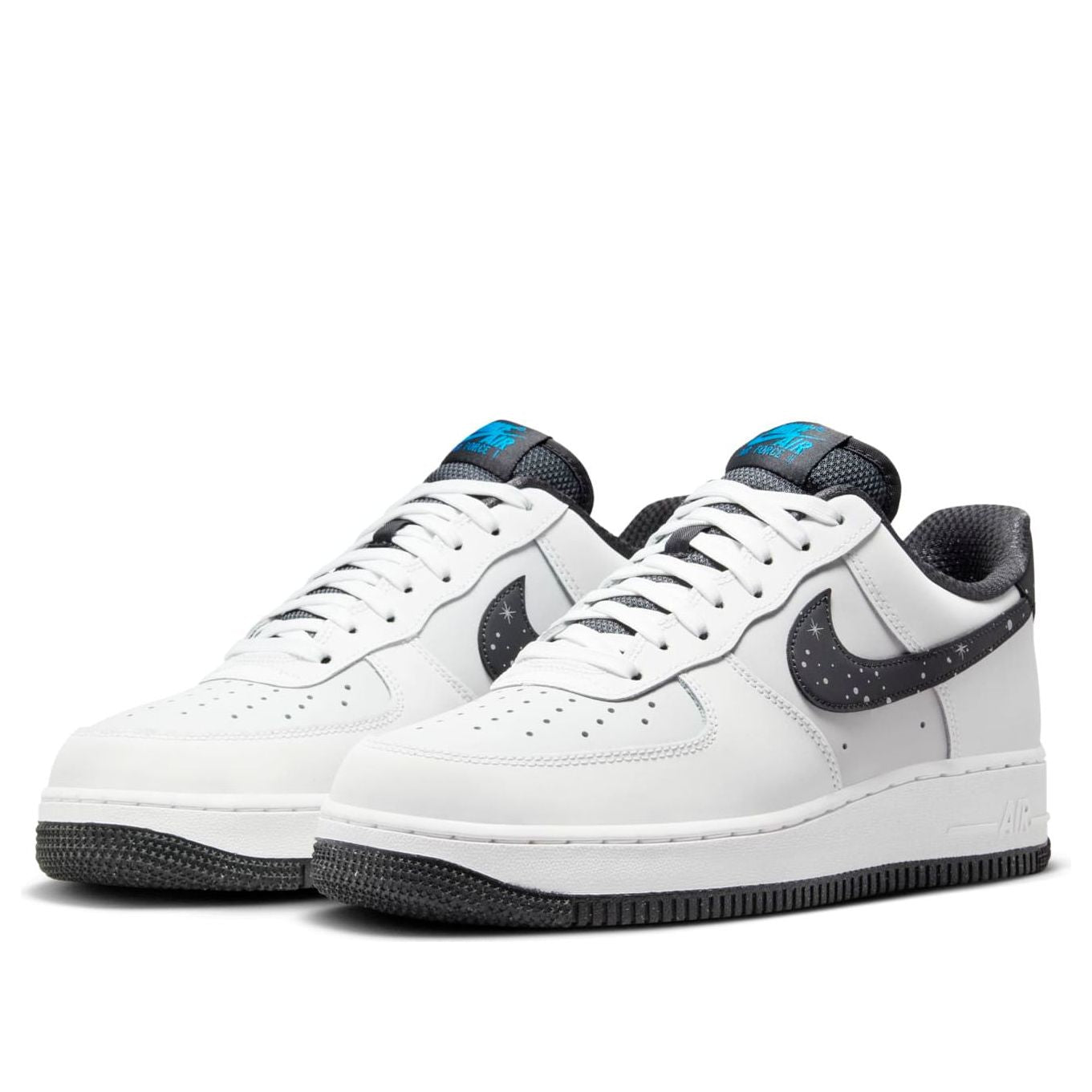 Nike Air Force 1 &