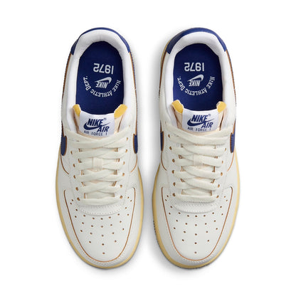 Nike Air Force 1 &