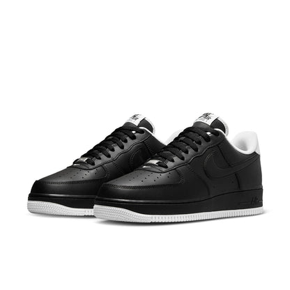 Nike Air Force 1 &