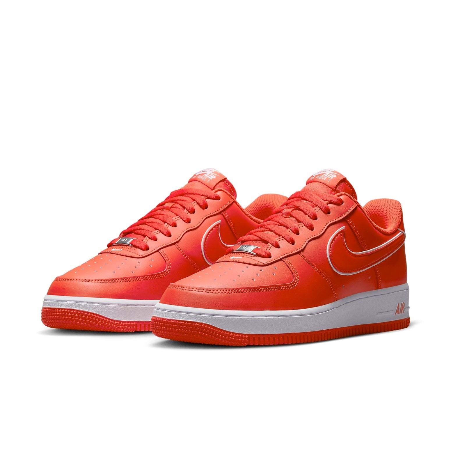 Nike Air Force 1 &