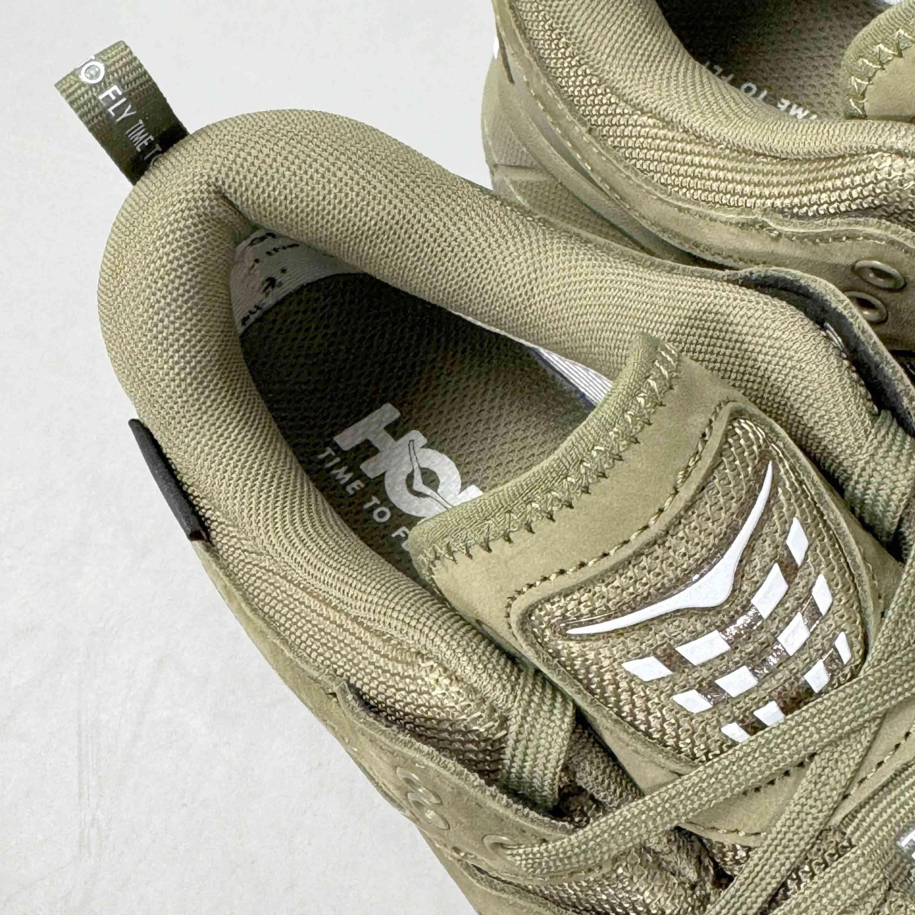Hoka One One Tor Ultra Low &