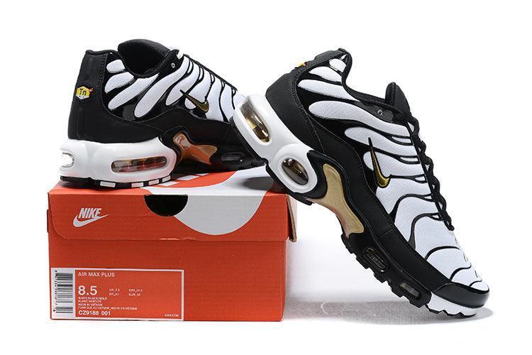 Nike Air Max Plus &