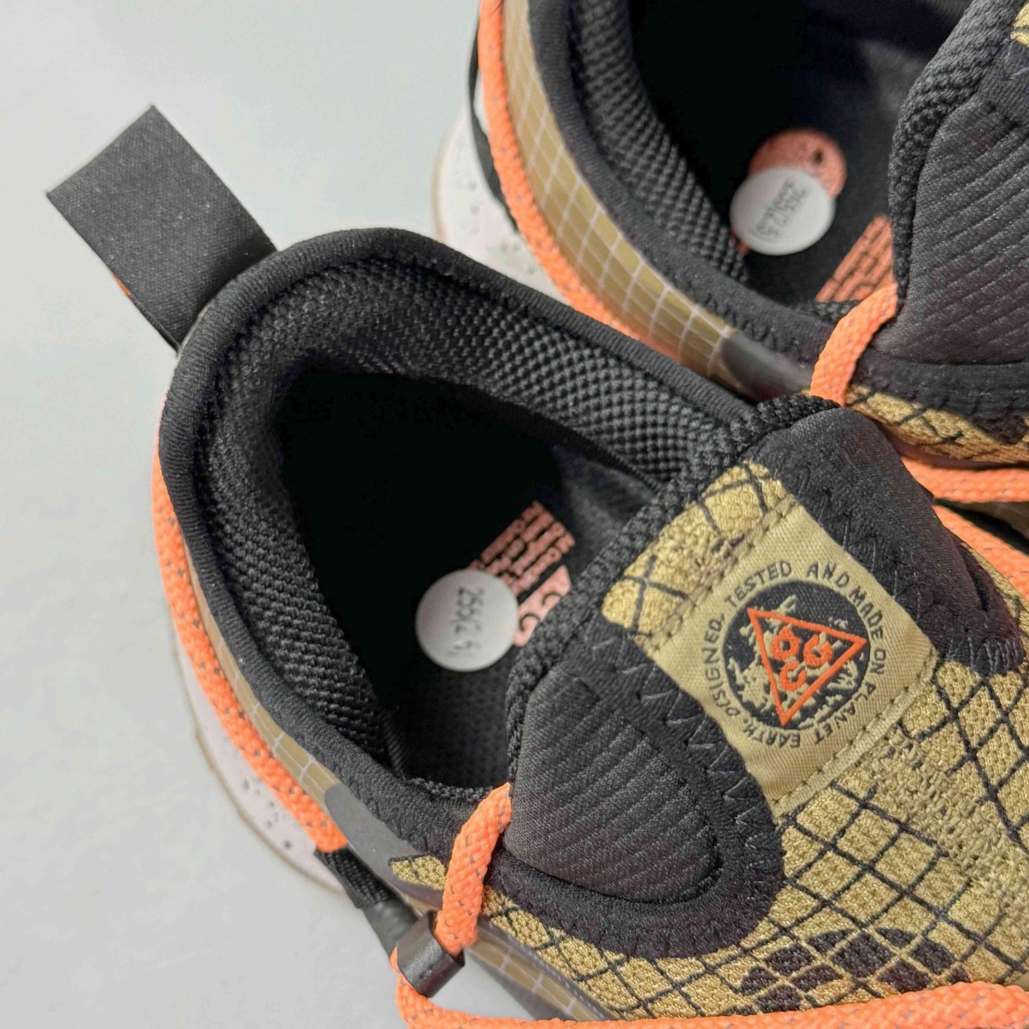 Nike ACG Mountain Fly 2 &