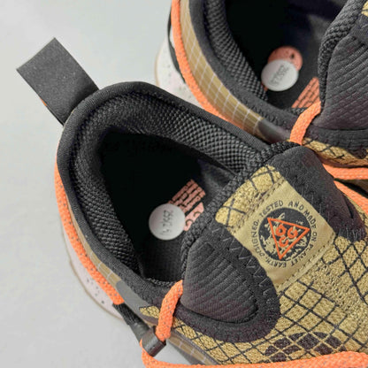 Nike ACG Mountain Fly 2 &