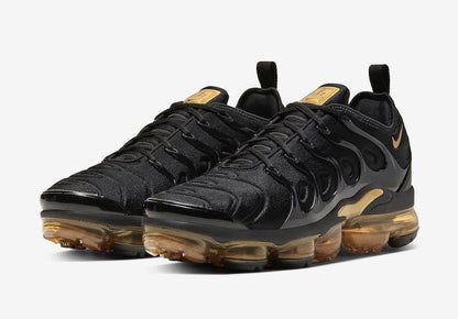 Nike Air VaporMax Plus &