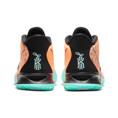 Nike Kyrie 7 &