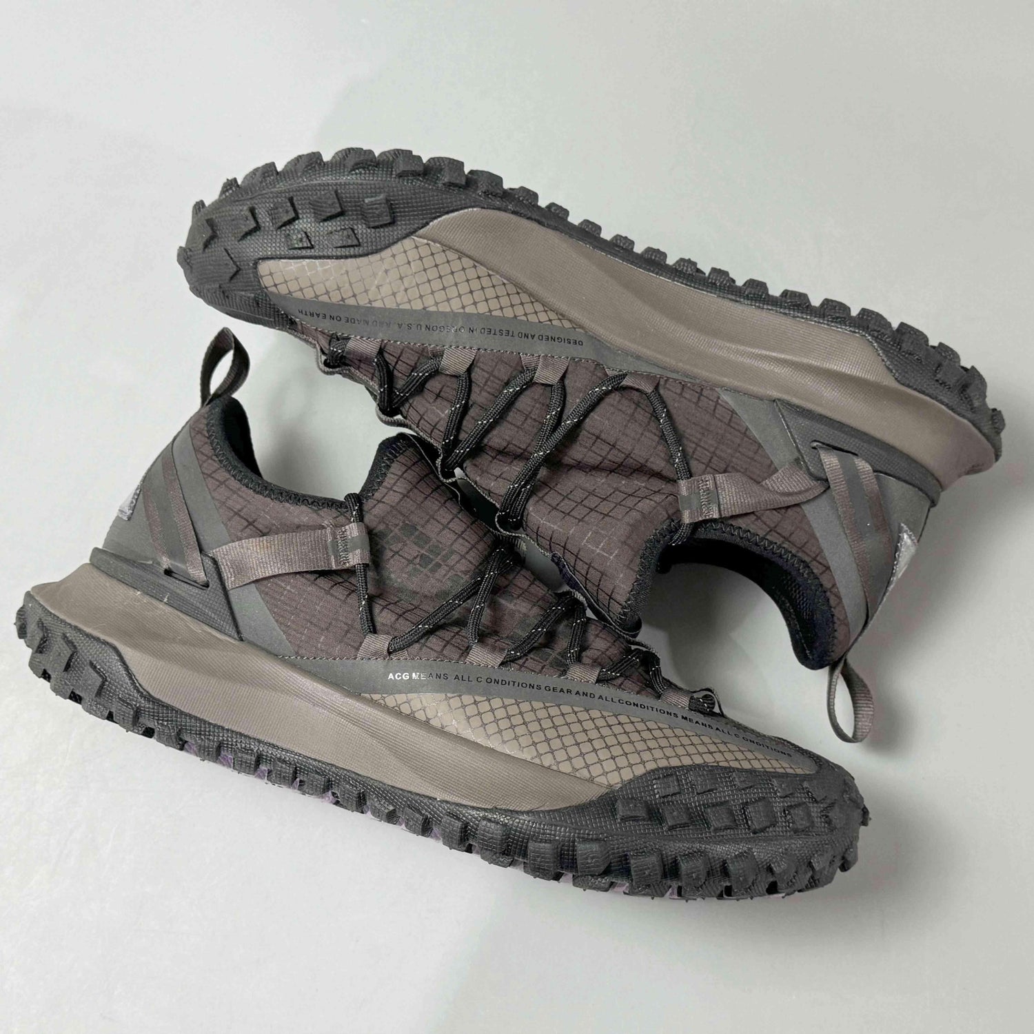 Nike ACG Mountain Fly Low &