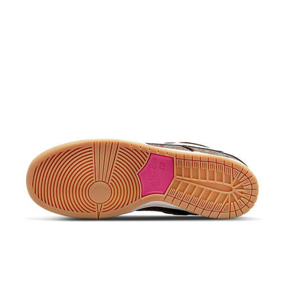 Nike SB Dunk Low Pro &