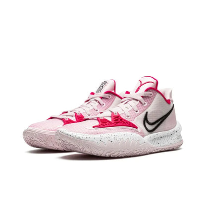 Nike Kyrie Low 4 &