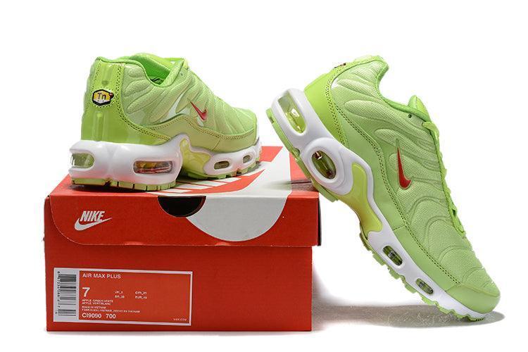 Nike Air Max Plus &