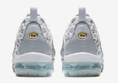 Nike Air VaporMax Plus &