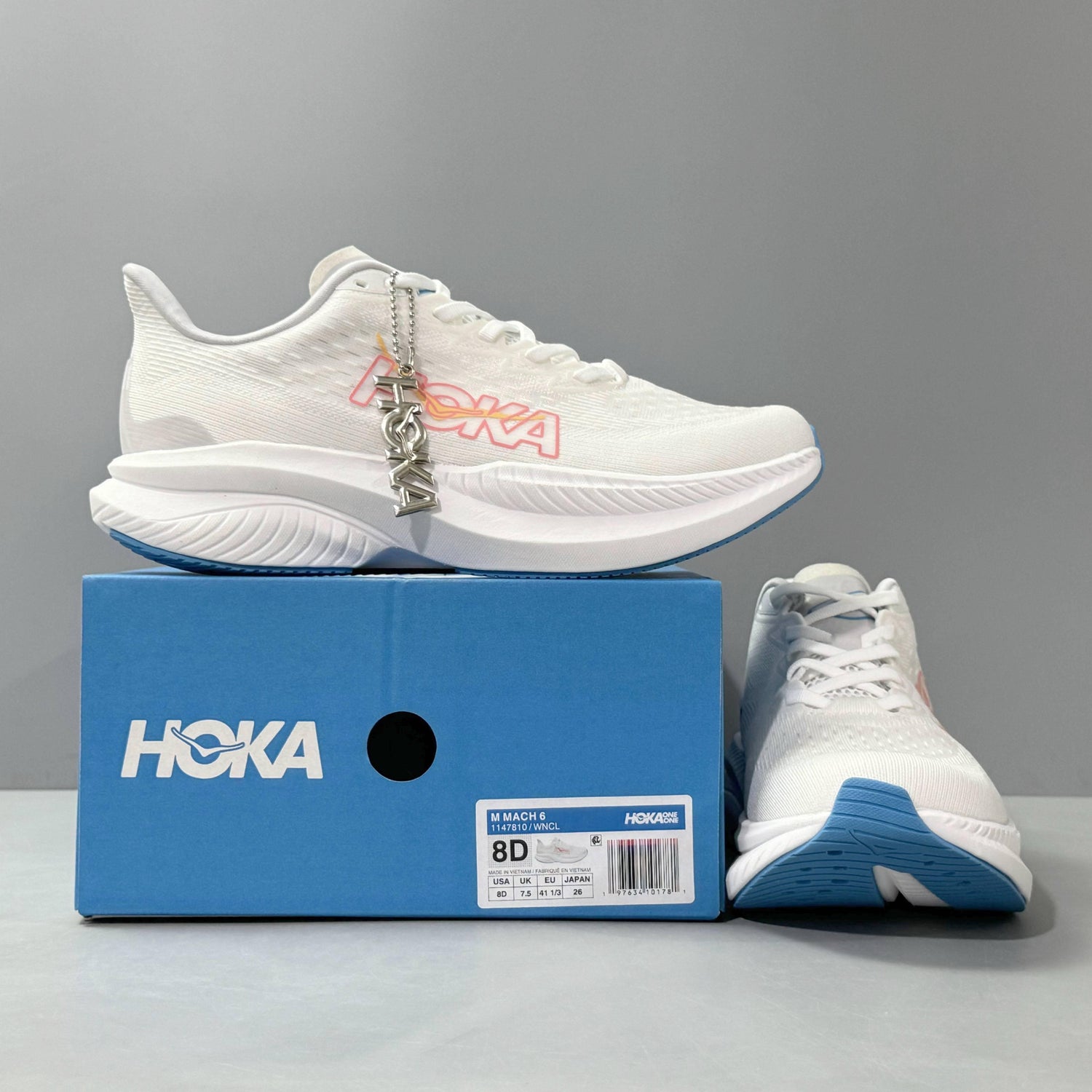 Hoka One One Mach 6 &