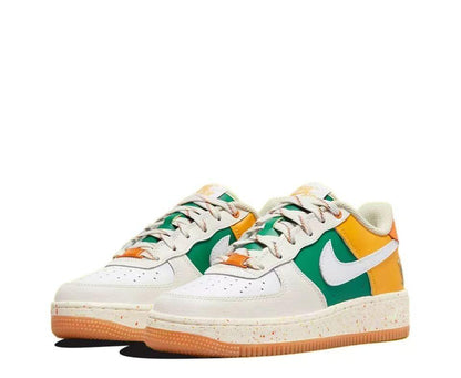 Nike Air Force 1 &