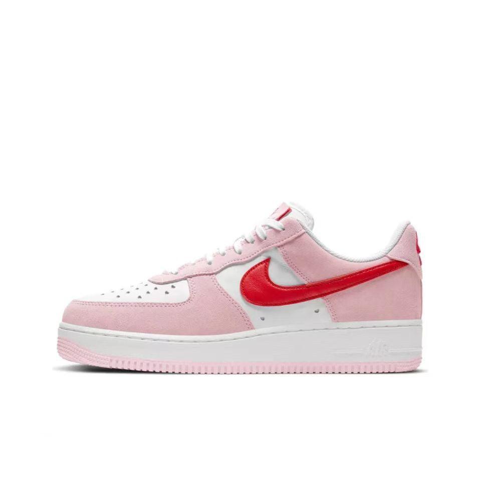 Nike Air Force 1 &