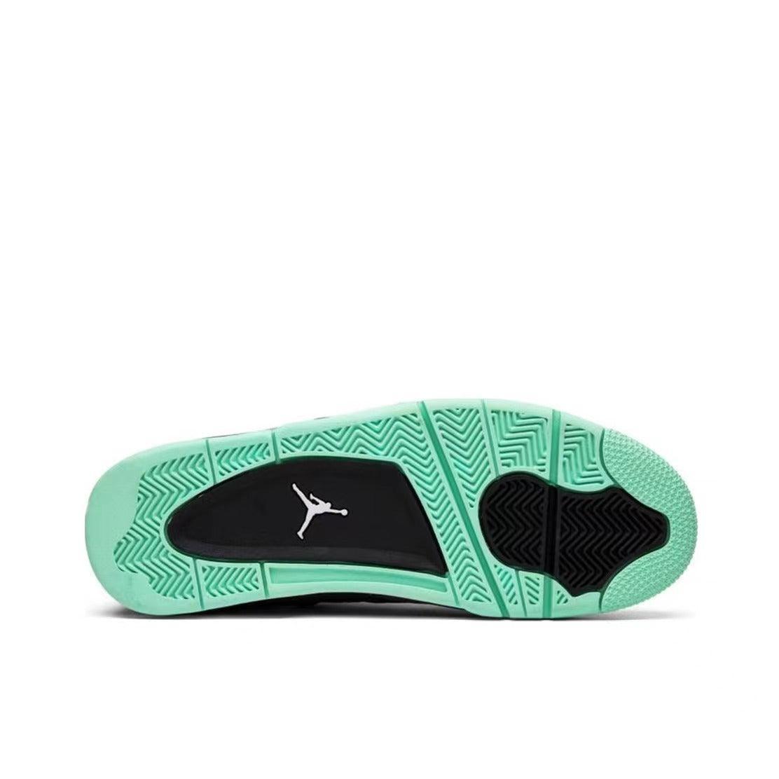 Air Jordan 4 Retro &