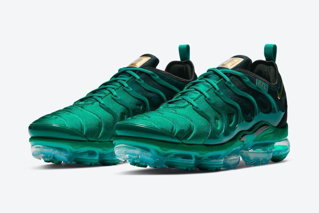 Nike Air VaporMax Plus &