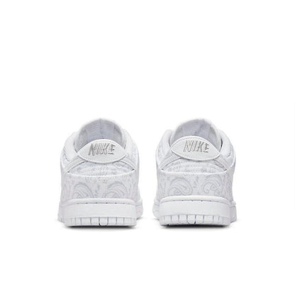 Nike Dunk Low &