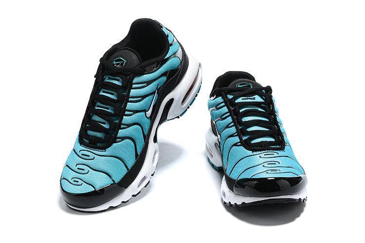 Nike Air Max Plus &