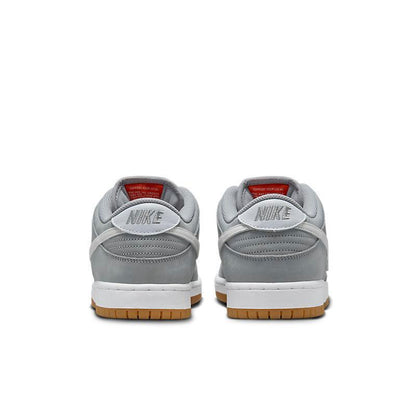 Nike SB Dunk Low &