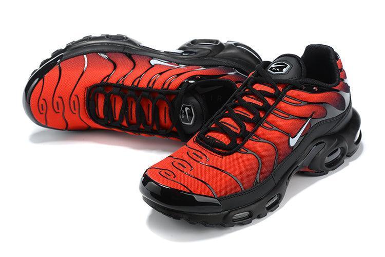 Nike Air Max Plus &