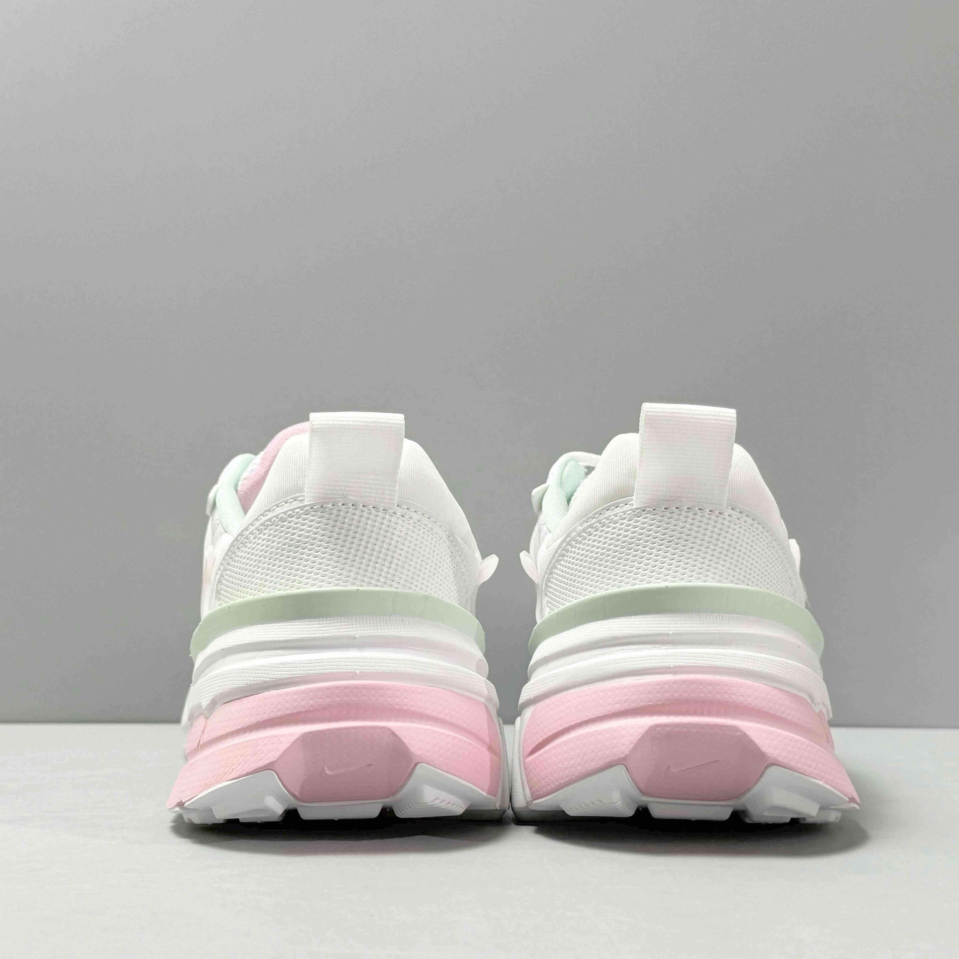 Nike V2K Run &