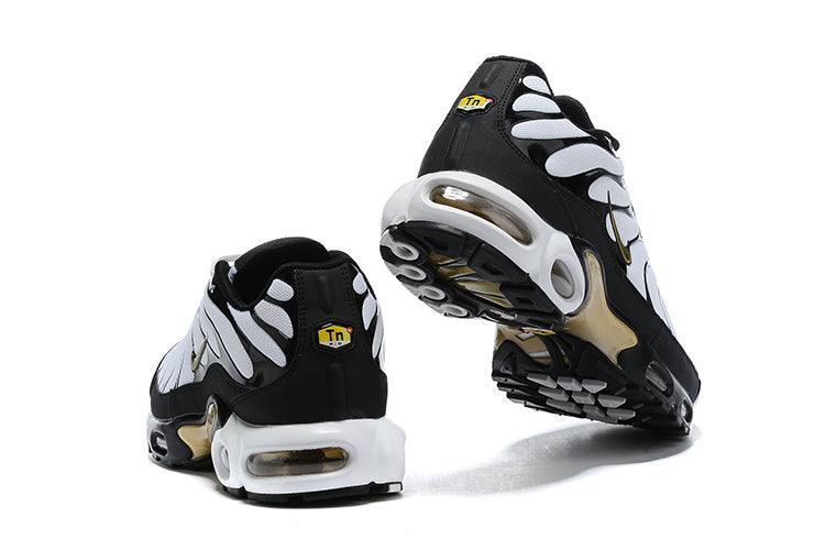Nike Air Max Plus &