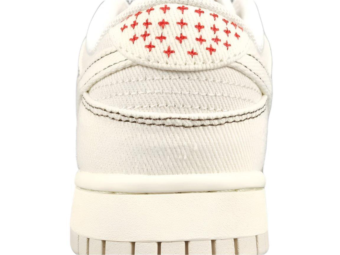 Nike Dunk Low &