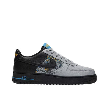 Nike Air Force 1 &