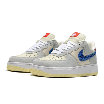 Nike Air Force 1 &