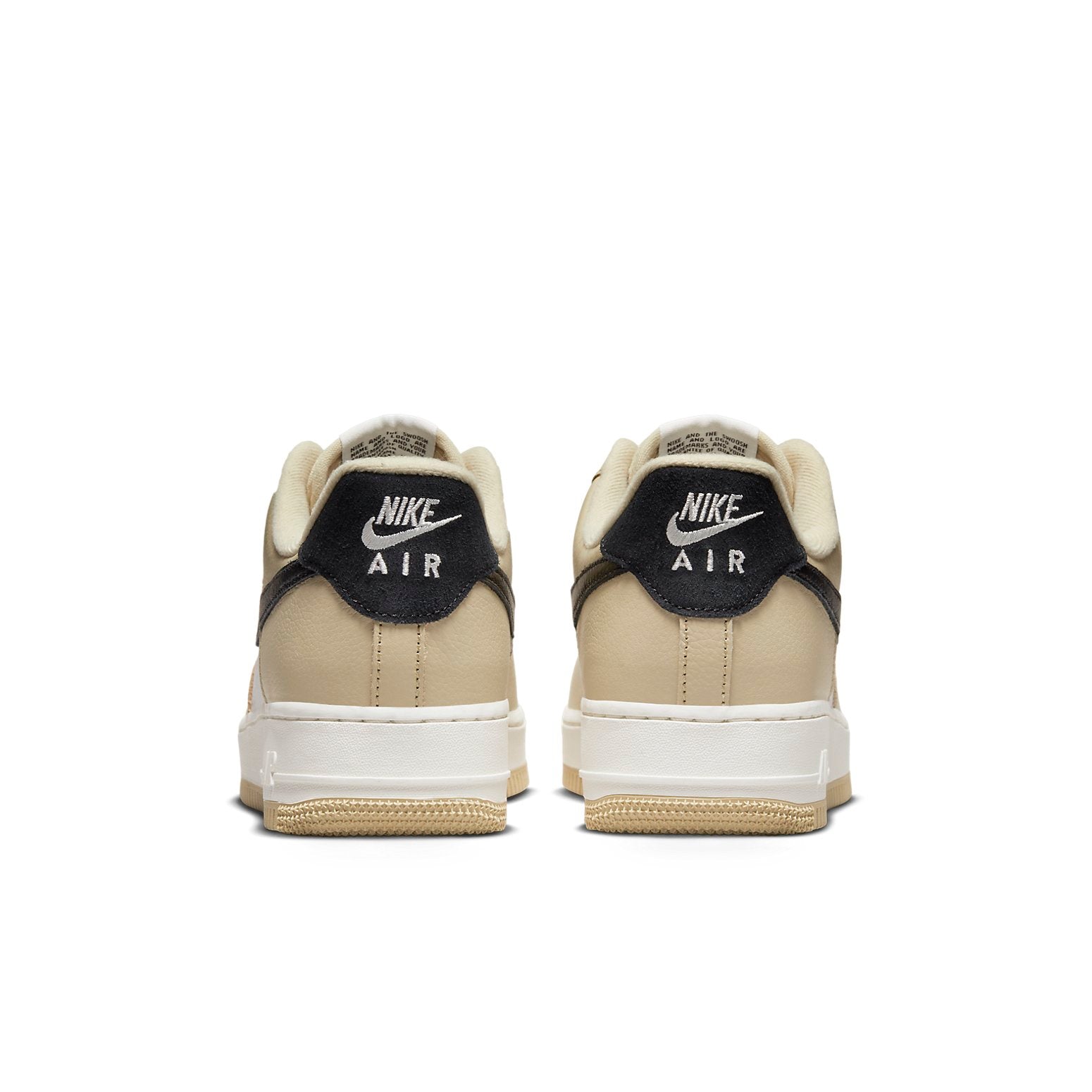 Nike Air Force 1 Low 07 &