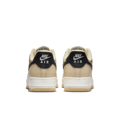 Nike Air Force 1 Low 07 &
